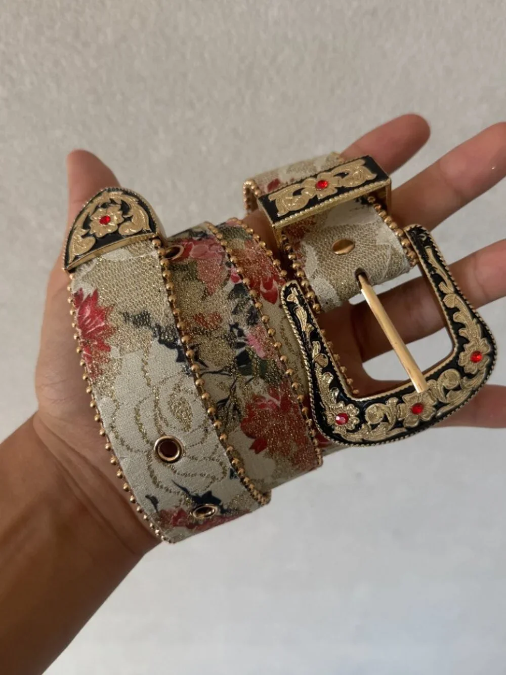 Floral Jacquard Tapestry Western Ruby Buckle Belt